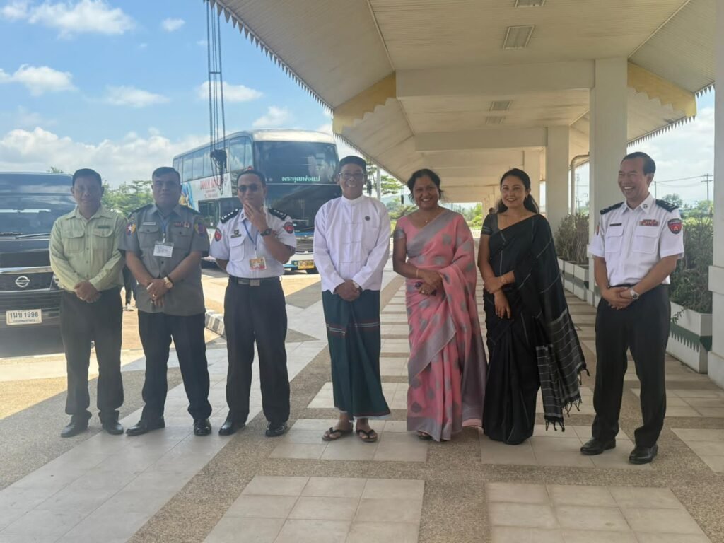 ශ්‍රී ලංකික හා තායිලන්ත නිලධාරීන්