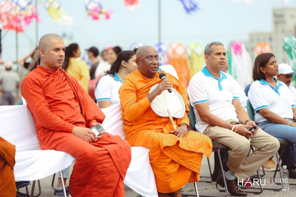 | ජංගම සේවය ආරම්භ කිරීමට පෙර අනුසාශනා කරමින්